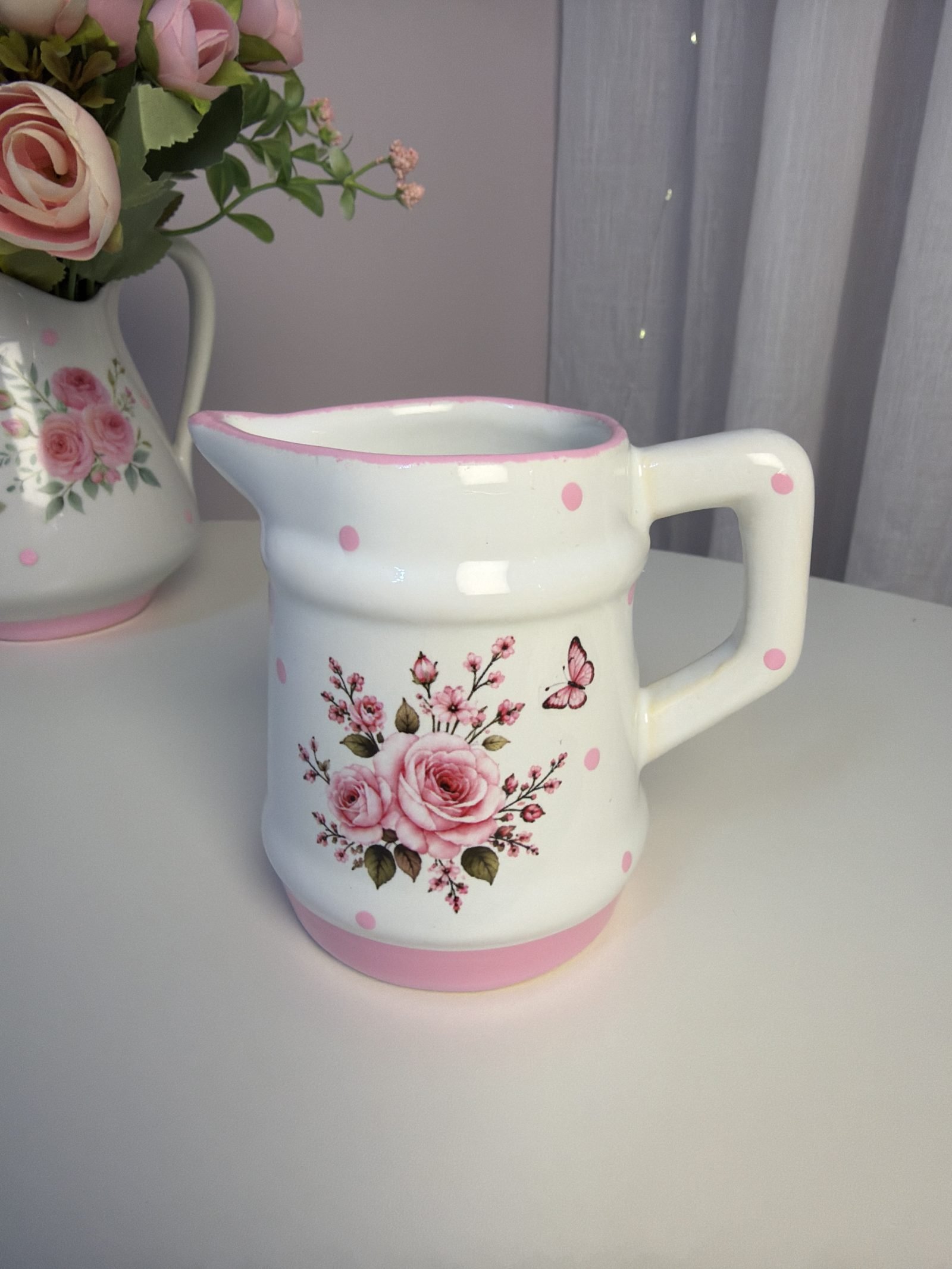 Jarra de Cerâmica Decorativa Rosas e Borboleta com Poás Rosa