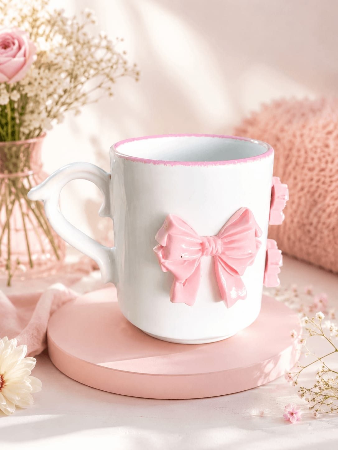 Caneca de Cerâmica Coquette com Laço Rosa em Relevo